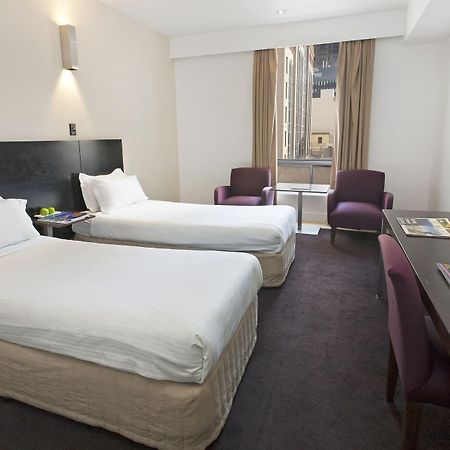 Hotel Causeway Мельбурн Номер фото