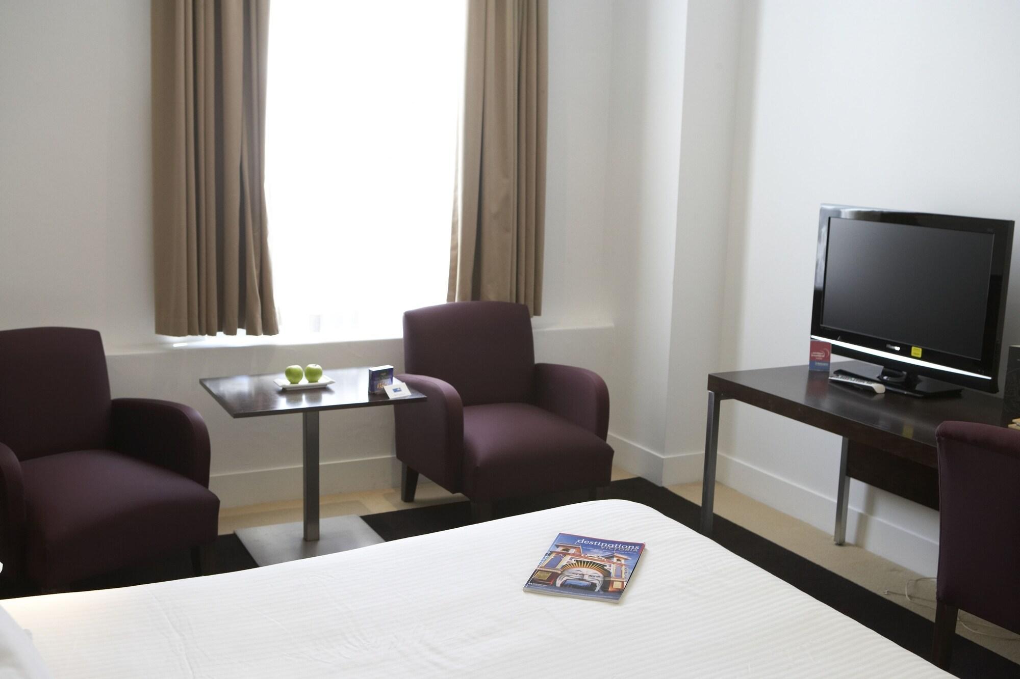 Hotel Causeway Мельбурн Экстерьер фото