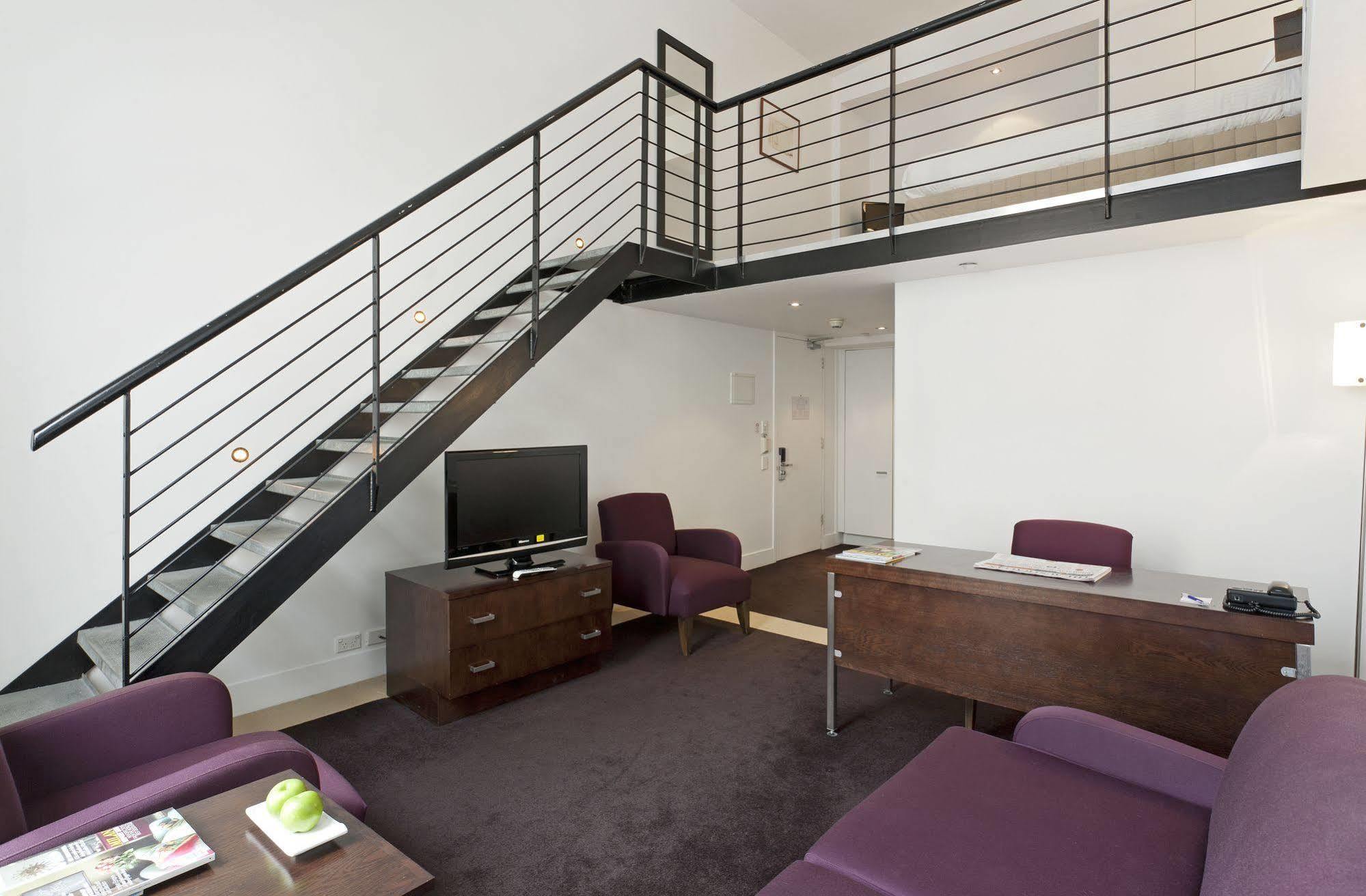 Hotel Causeway Мельбурн Номер фото