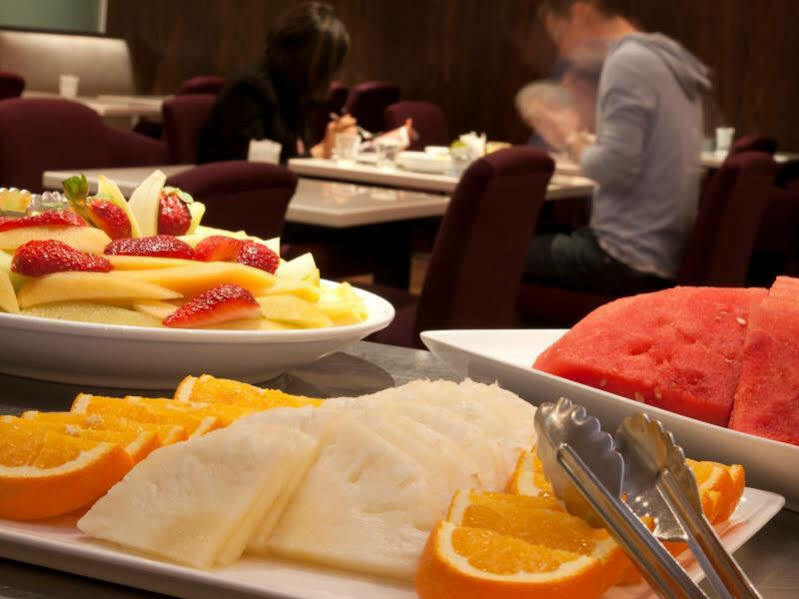 Hotel Causeway Мельбурн Экстерьер фото
