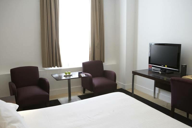 Hotel Causeway Мельбурн Экстерьер фото